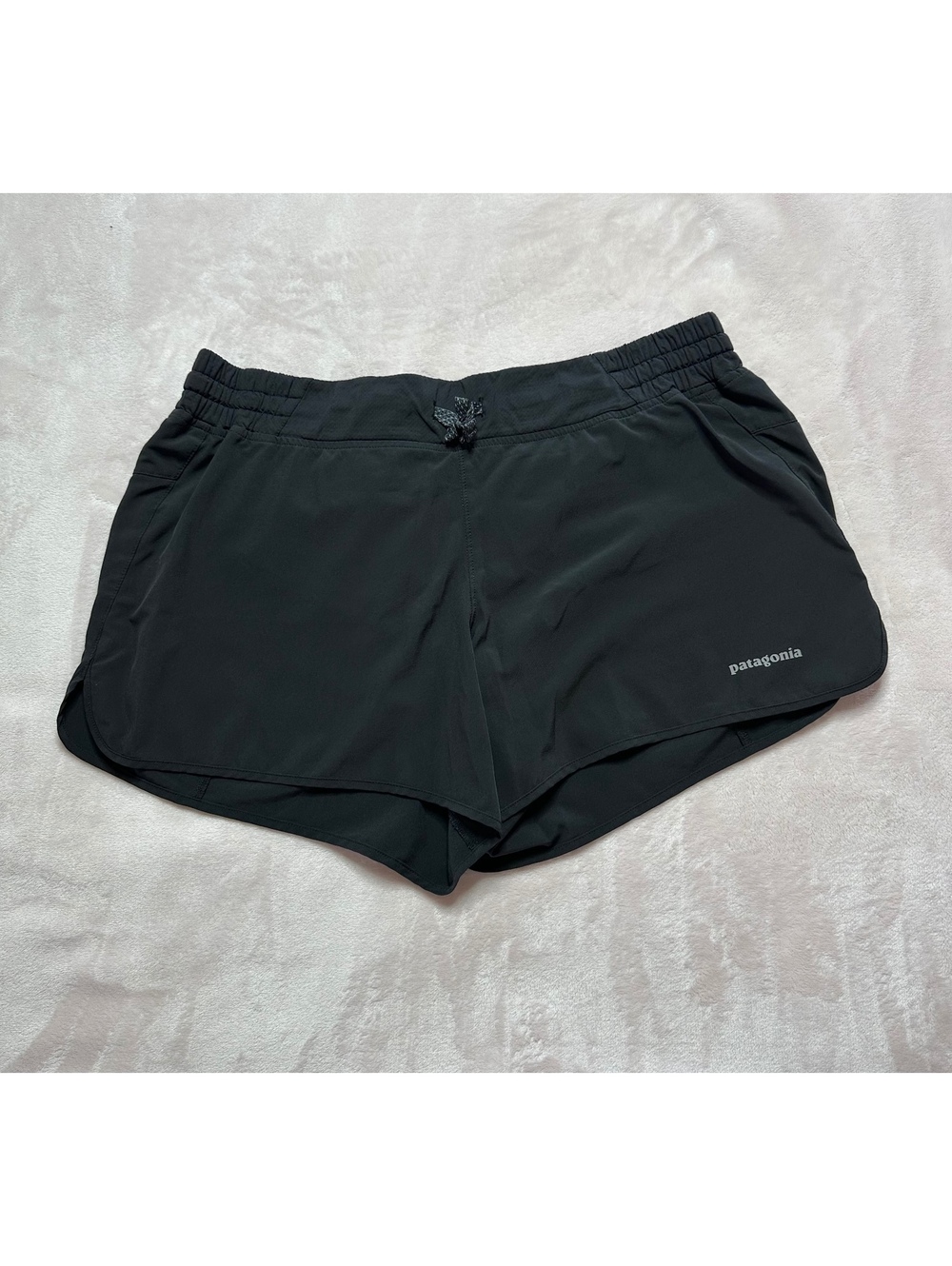Patagonia Nine Trails Shorts 4” Lined Black Running Women's Size L